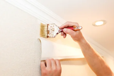 Pose de papier peint à Tintury — revêtements muraux et toiles de verre